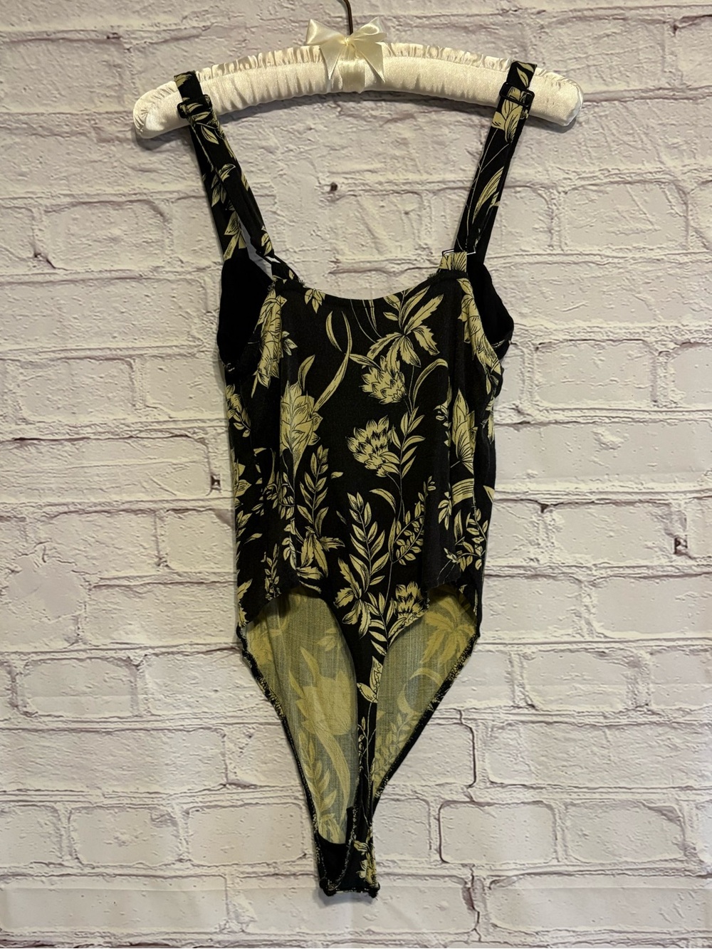 Free People Pippa V-Wire Bodysuit - Picture 9 of 16
